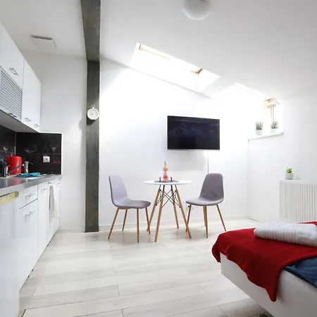 Relaxbox Apartman *
