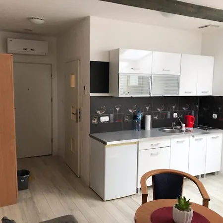 Relaxbox Apartament *